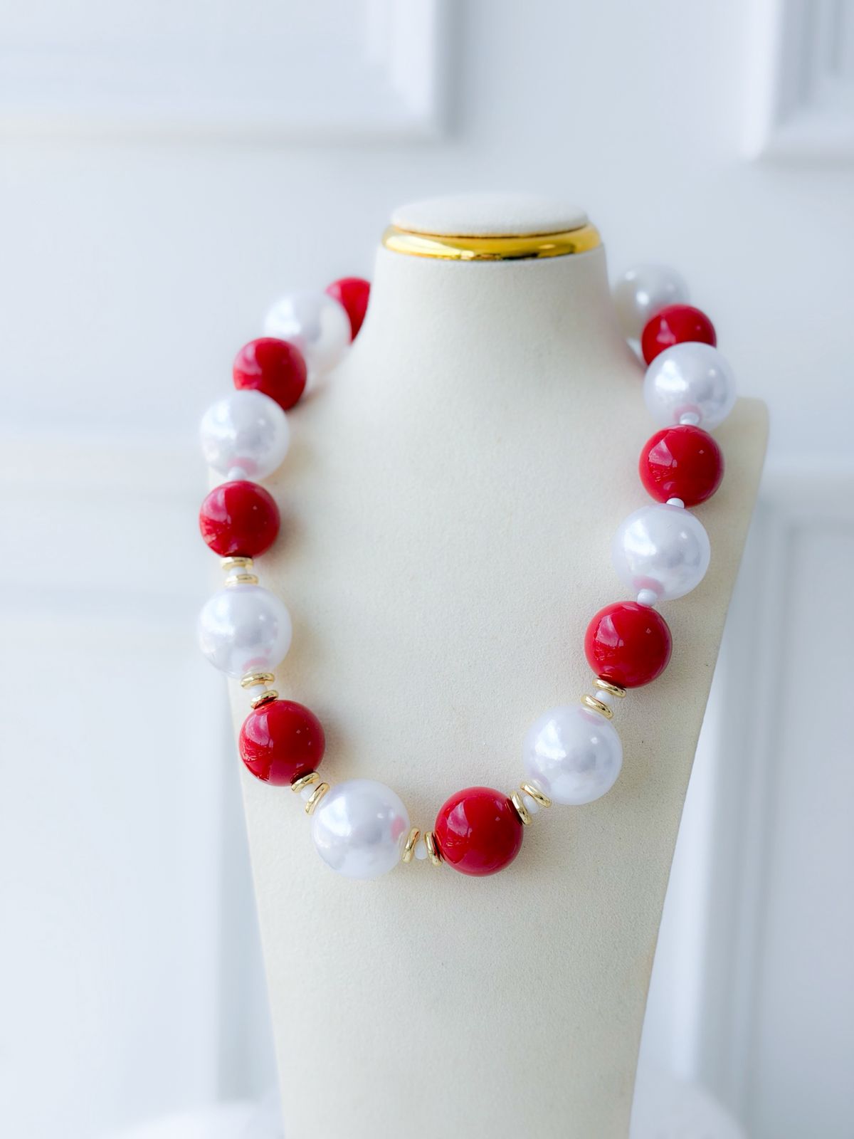 Collar Dominique