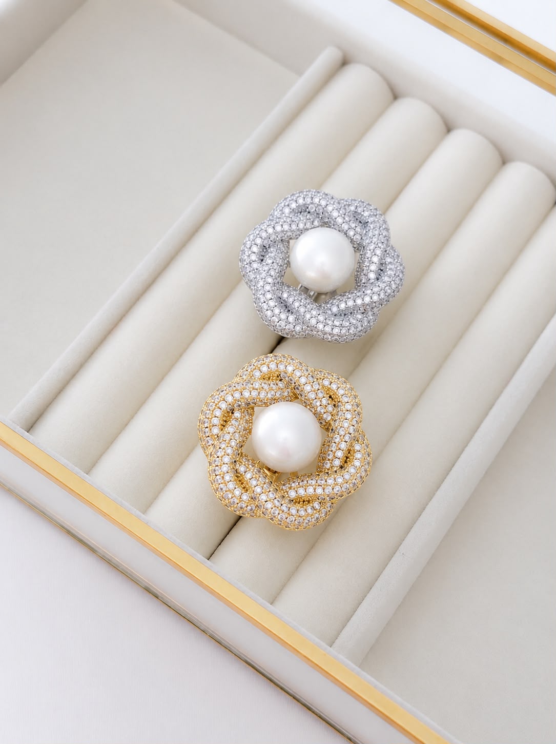 Anillo Leonie
