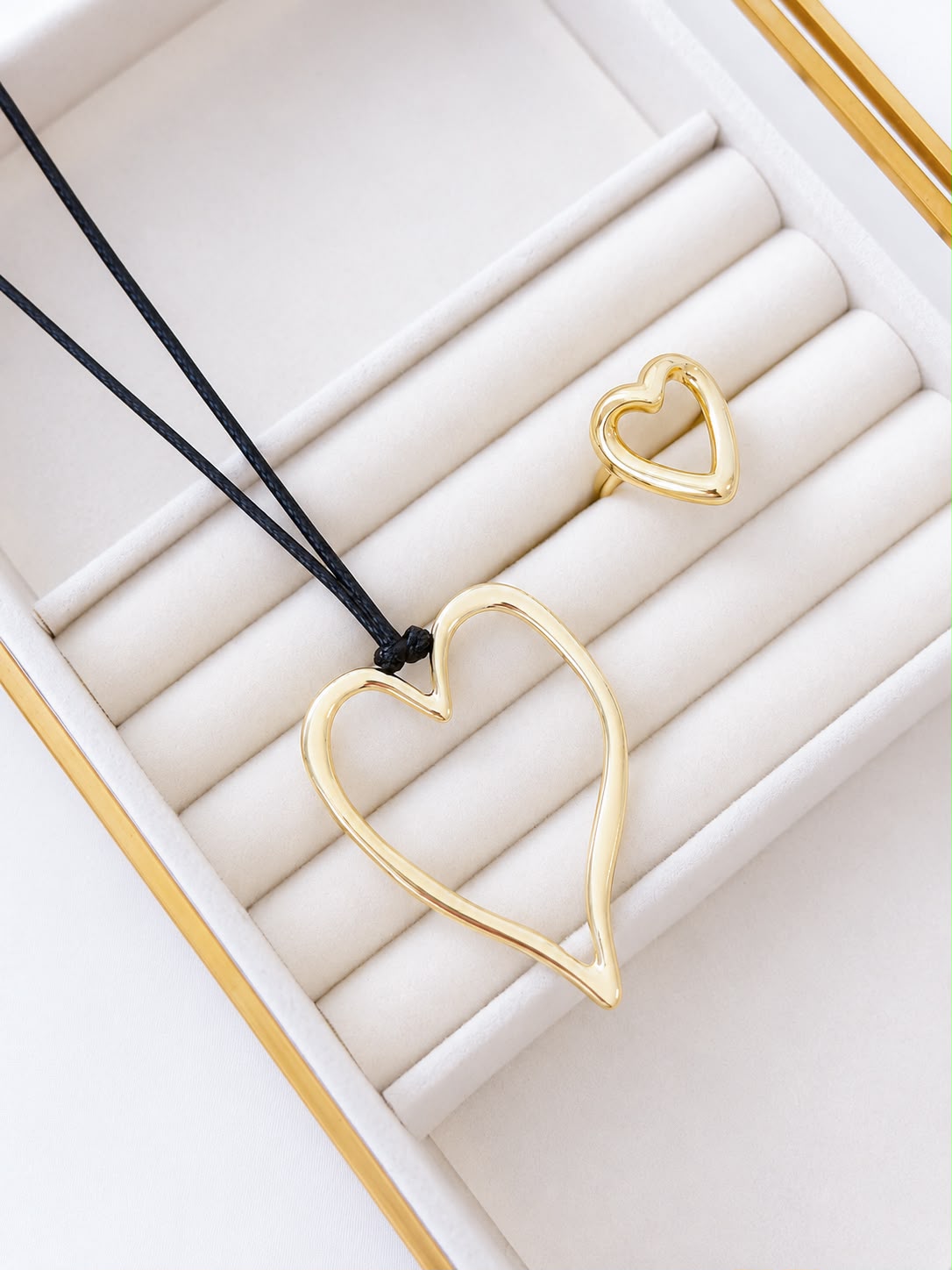 Collar Clare
