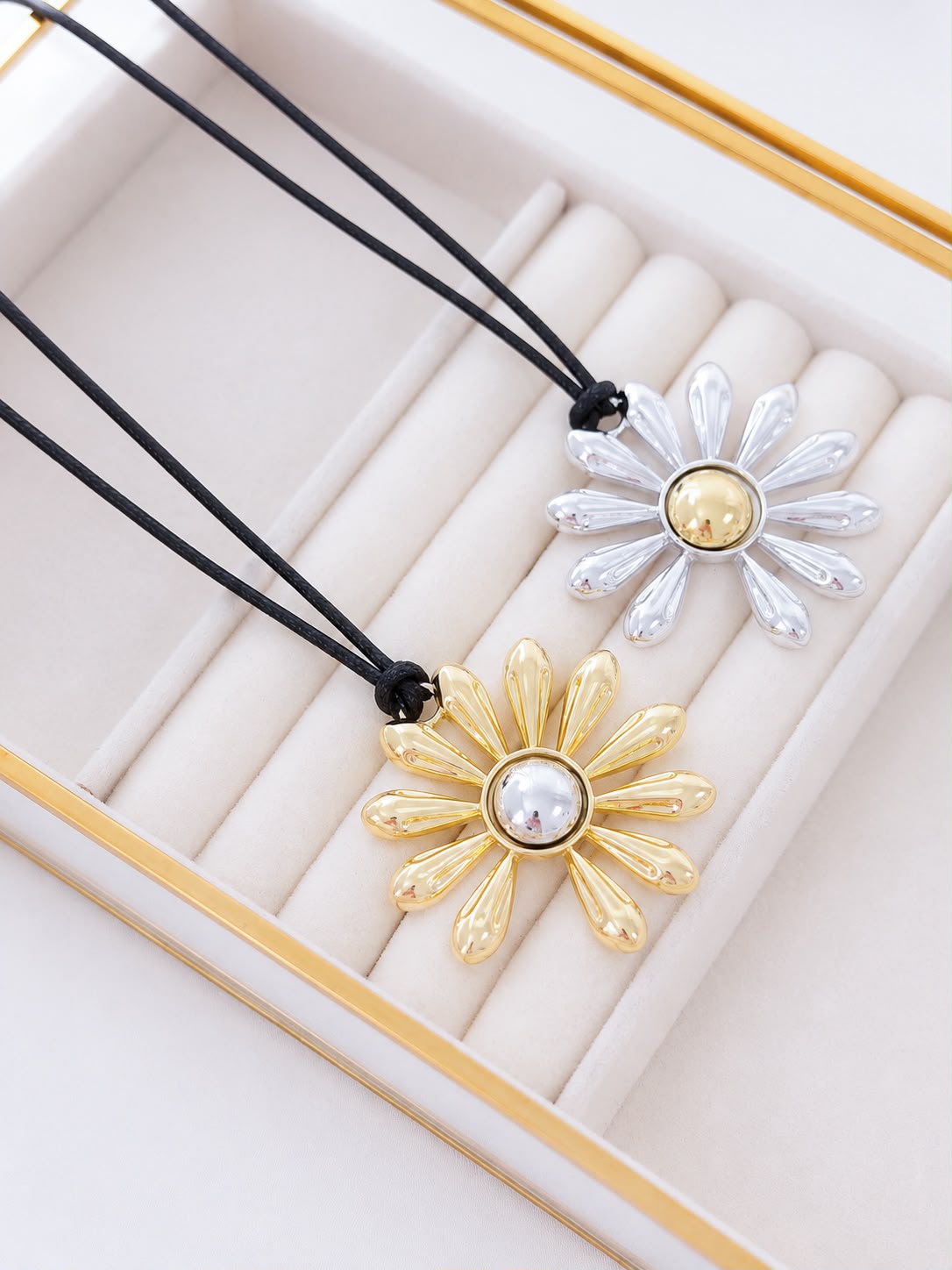 Collar kallie