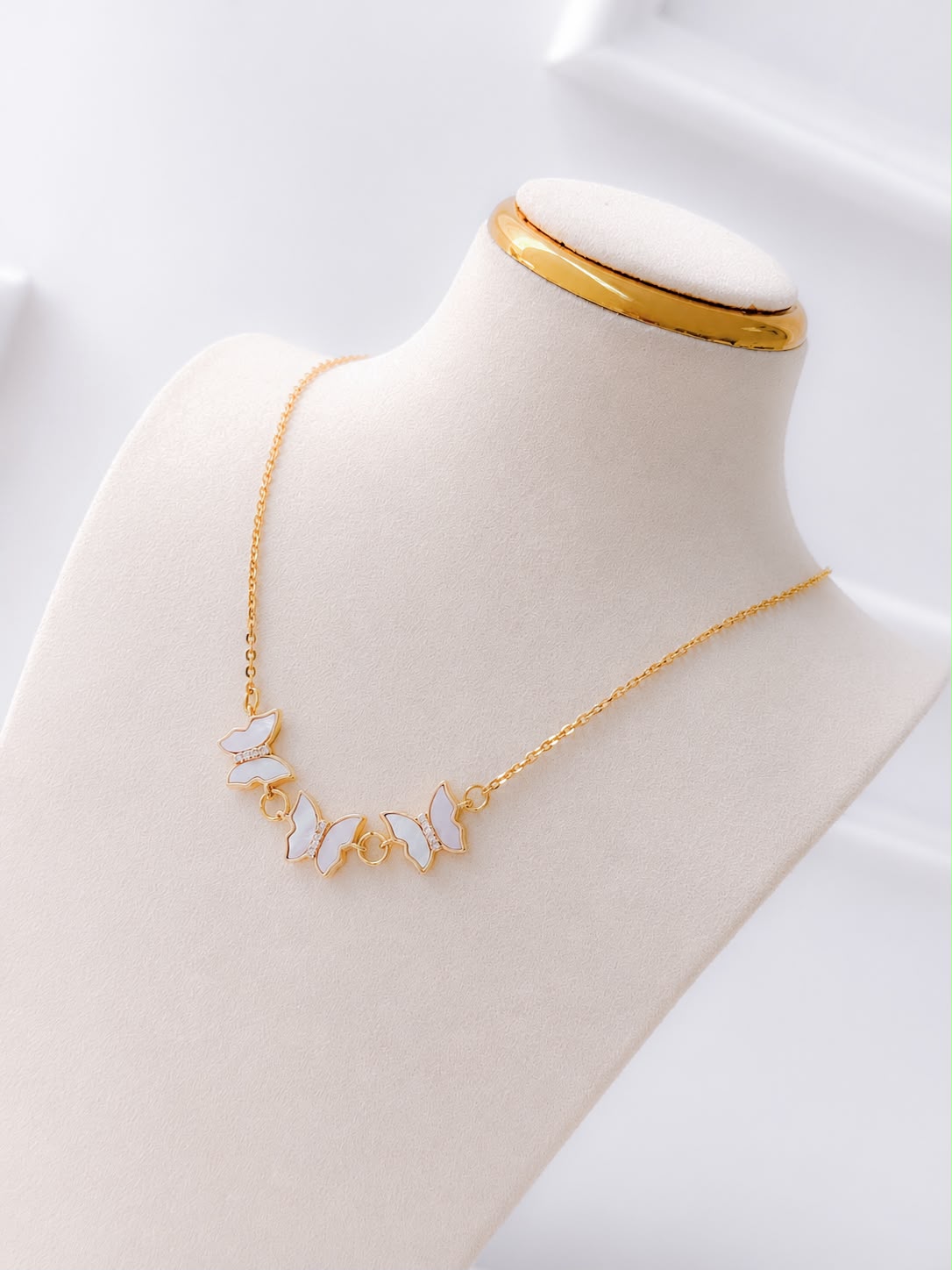 Collar Alani