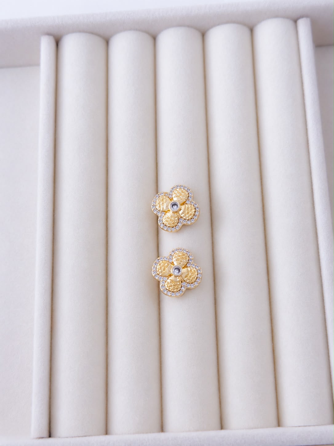 Aretes Gillian