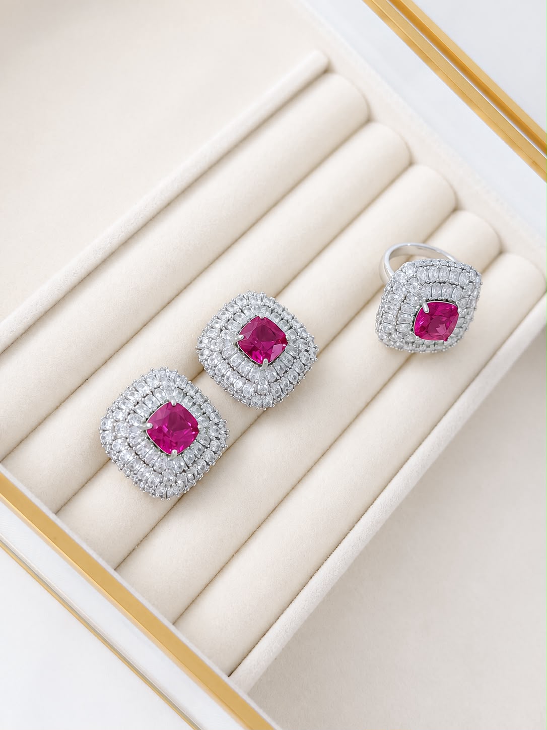 Aretes o Anillo Kaory