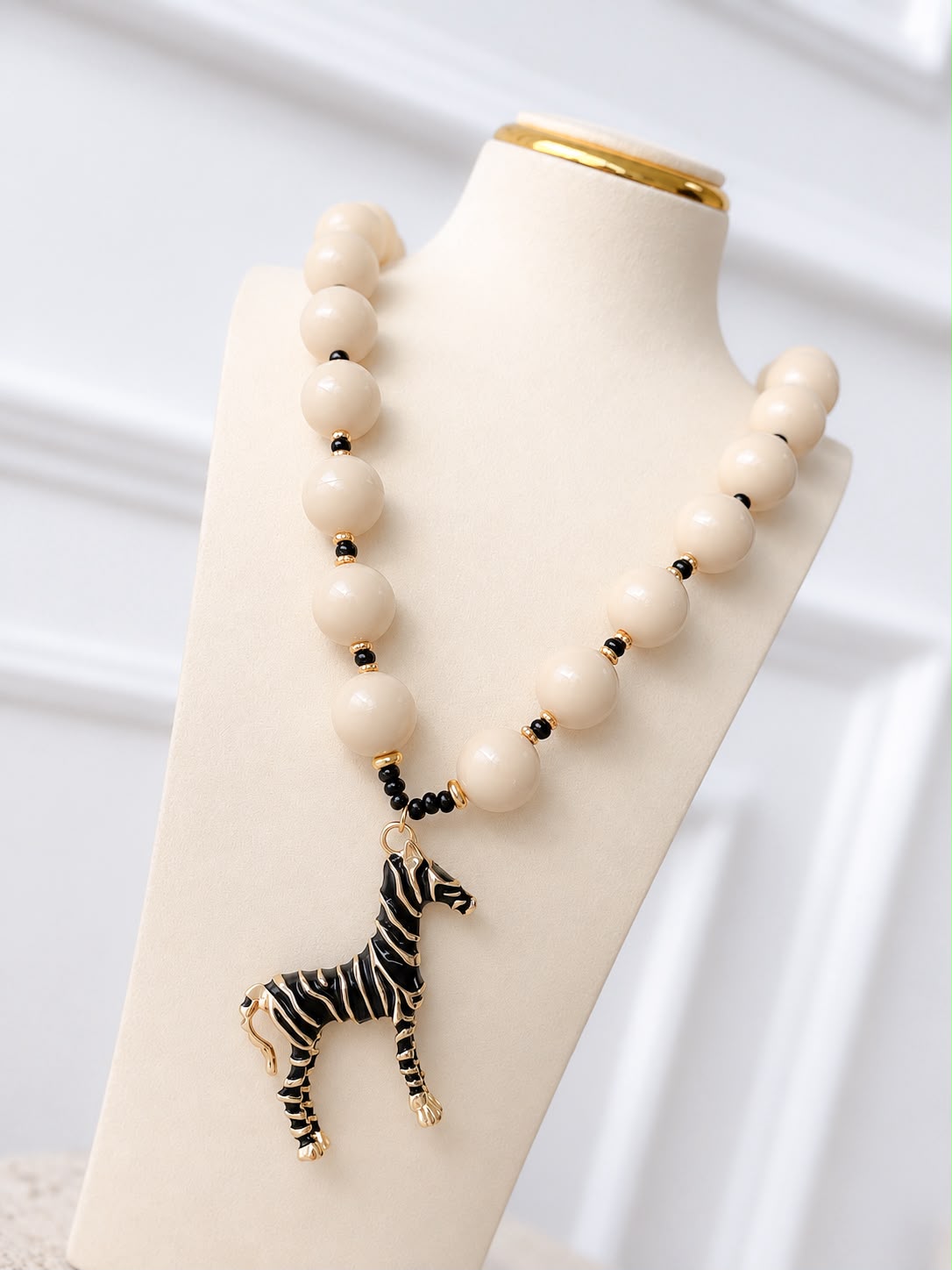Collar Bianca