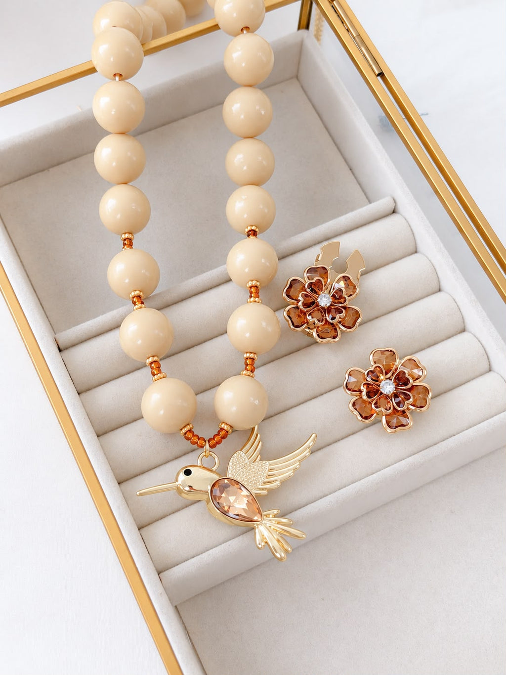 Collar isabell