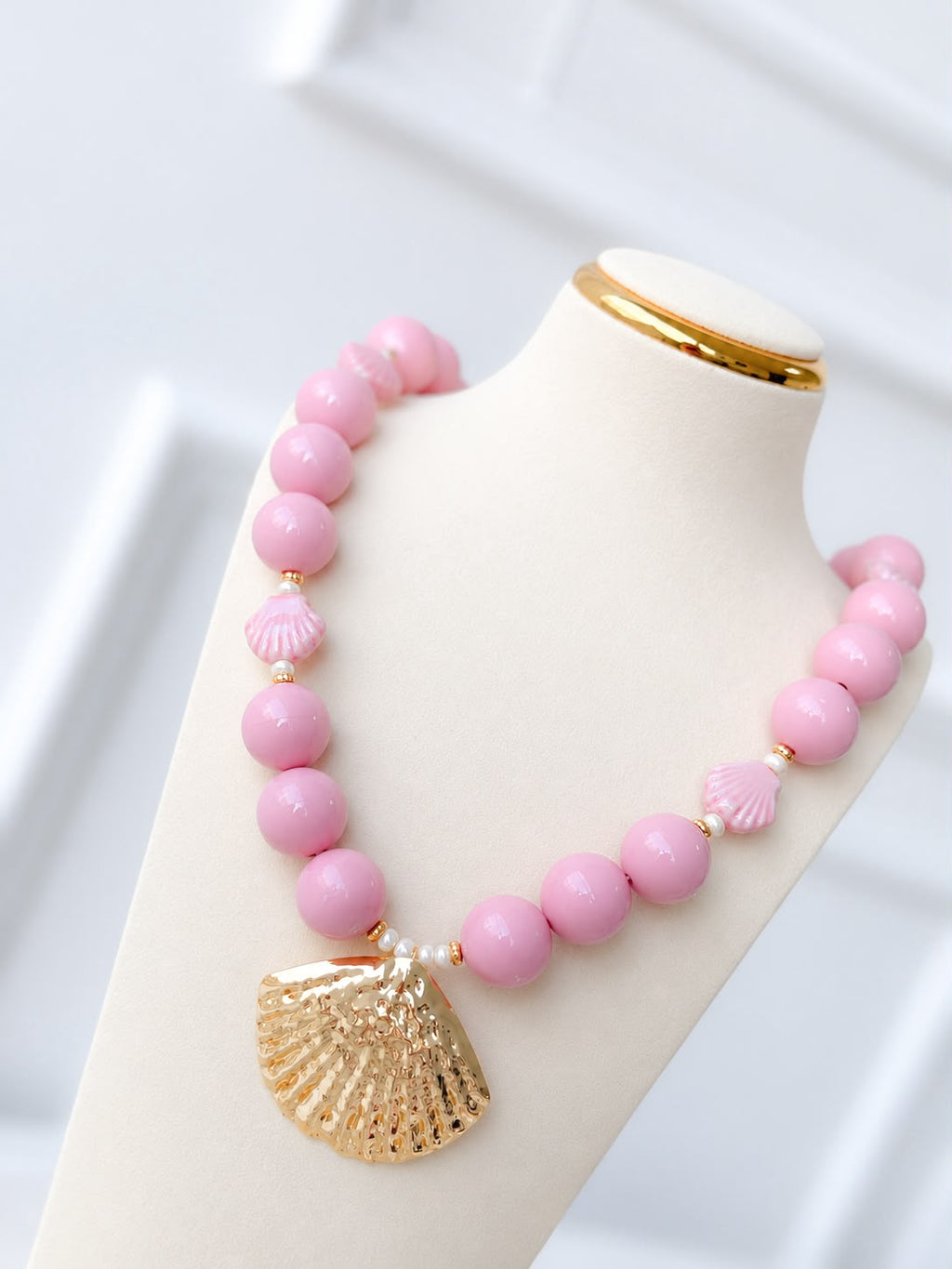 Collar Alina
