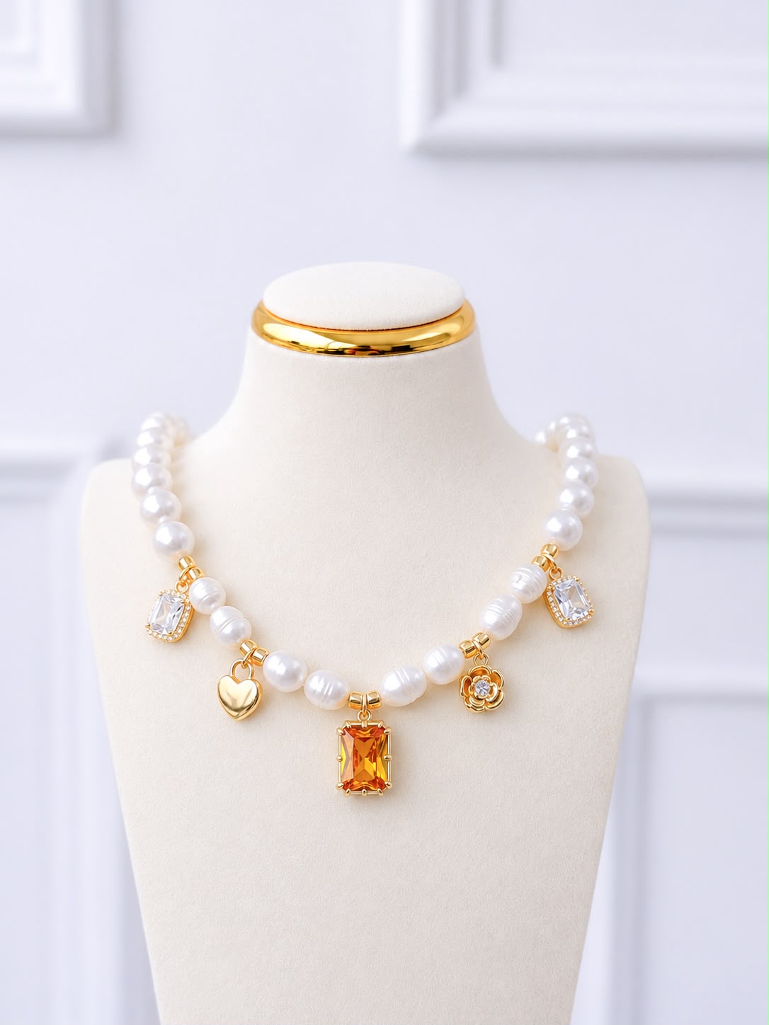 Collar Nola