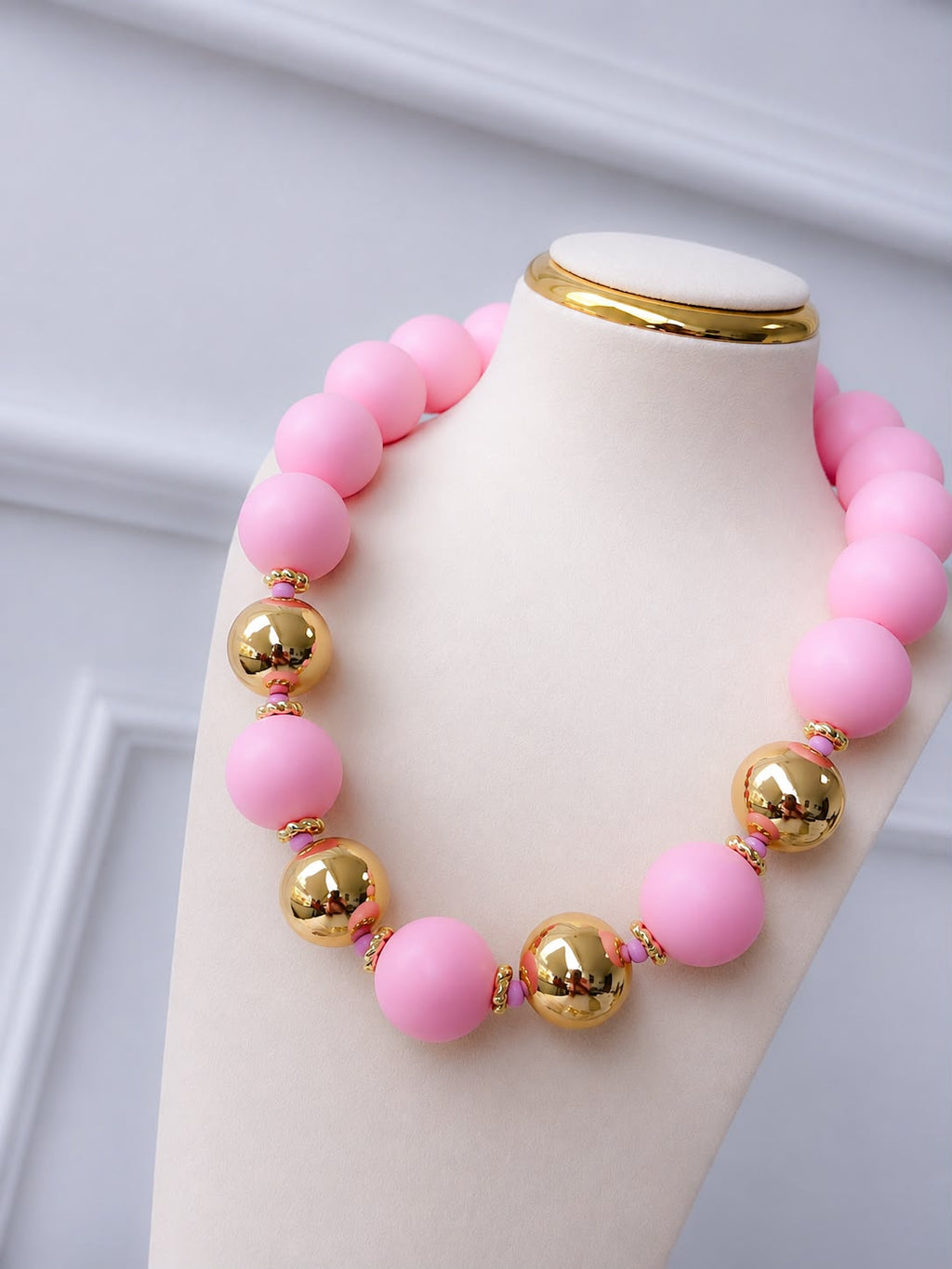 Collar Annie