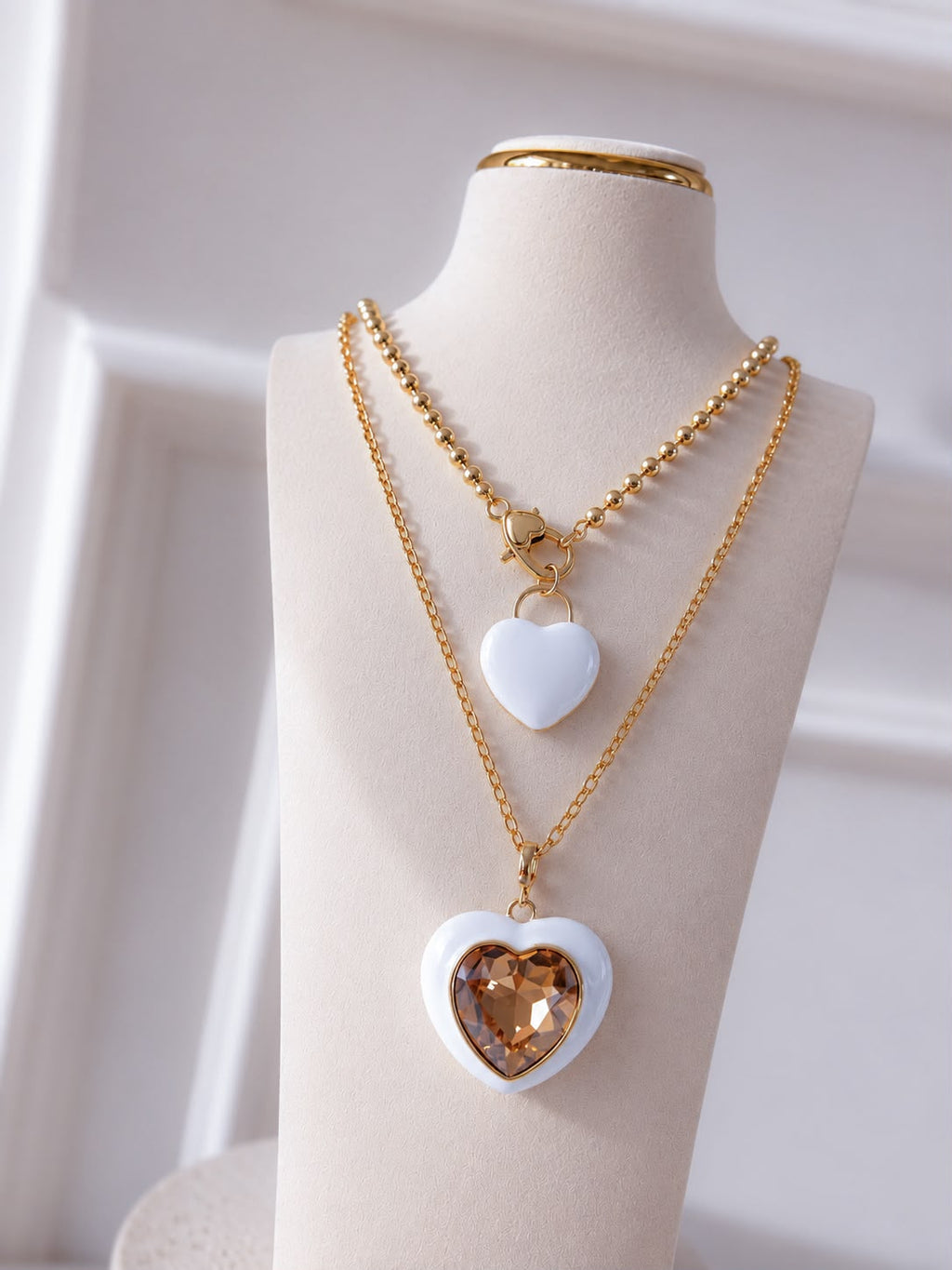 Collares Aniyah