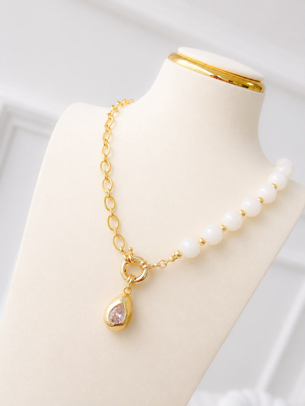 Collar Kately